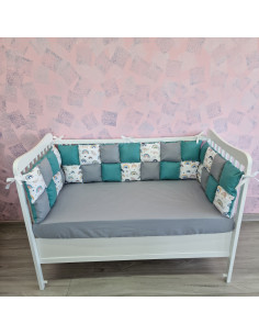 Aparatori de patut tip Patchwork gri cu turcoaz si curcubeu